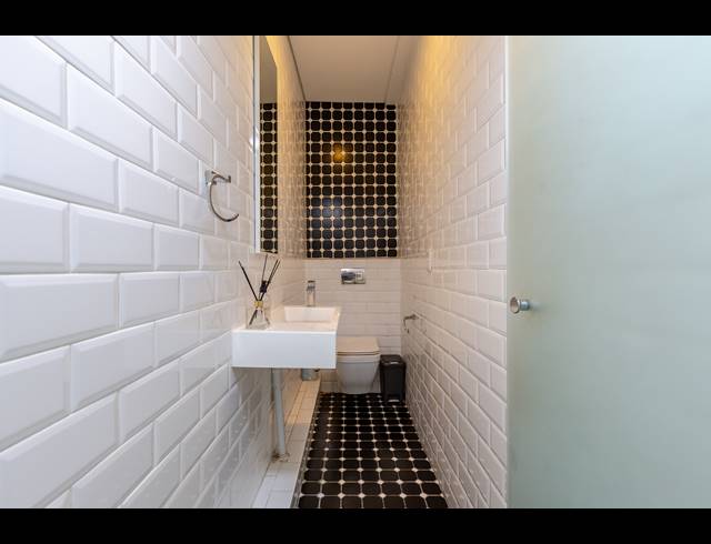 1 BEDROOM APARTMENT FOR SALE IN CAPE TOWN CITY CENTRE
